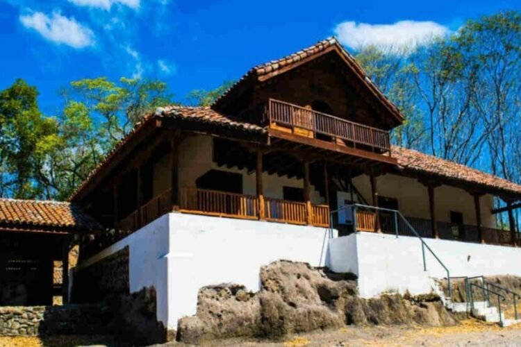 Paseo por el Parque Nacional Santa Rosa en Guanacaste