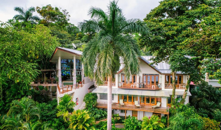 Descubre la Experiencia Única del Hotel Si Como No en Manuel Antonio Costa Rica